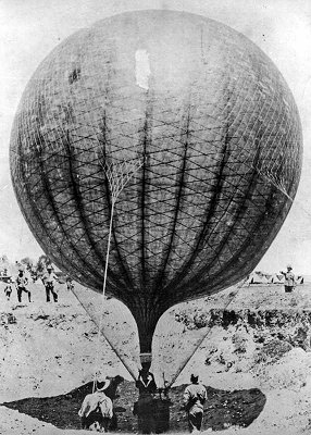 A Royal Engineers observation balloon deployed during the Boer War in South Africa.