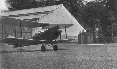 G-ABAG was purchased by Myles Bickerton at Hanworth in 1933.