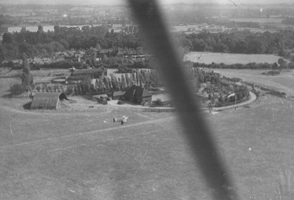 Bidston House was purchased in 1946 and quickly became the home of the newly formed Denham Aero Club. Note the blister hangar, a feature which would be quickly removed.