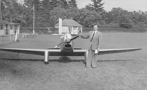Ranald Porteous seen at Denham with the Chilton DW-1, an aircraft he delighted in racing and displaying.