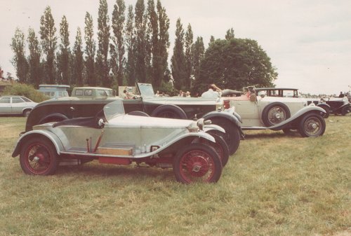 Some of the 48 vintage Bentleys that graced the aerodrome for the 1975 GAPAN display.