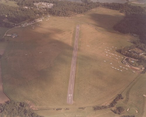 The Gulfstream School of Flying was based on the north side, while the Denham Flying Training School still operated from the south side.