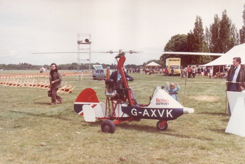 Refered to in the programme as a British Airways single seat short hauler, John Kitchin flew his Wallis Autogyro at the display.