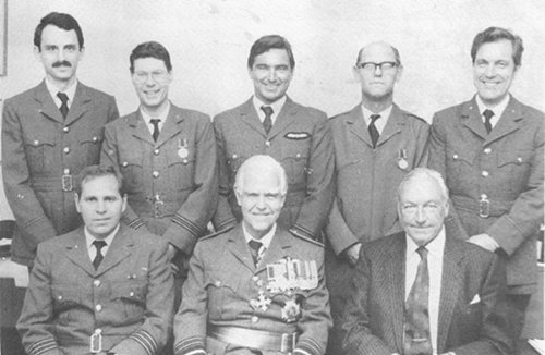 Sir Ivor Broom with Squadron and Herts and Bucks Wing staff. Second from left in the back row is the Officer Commanding 2370 Squadron, Flt Lt Paul Hotston, and to his left is Flt Lt Brian Gough, who would take over the Squadron in 1986 when Flt Lt Hotston joined the Wing staff.