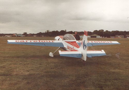 This Extra 230 was sponsored by French store chain Carrefour.