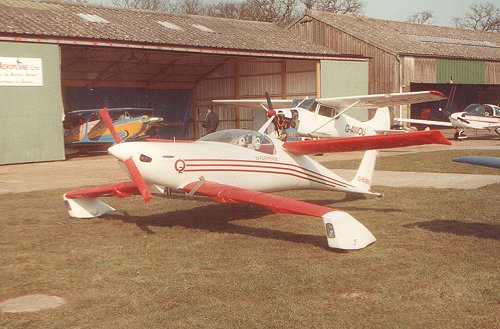 Designed by Burt Rutan, the QAC Quickie Q2 was an unusual but very efficient aircraft, brought to Denham by its owner Robert Stevens.
