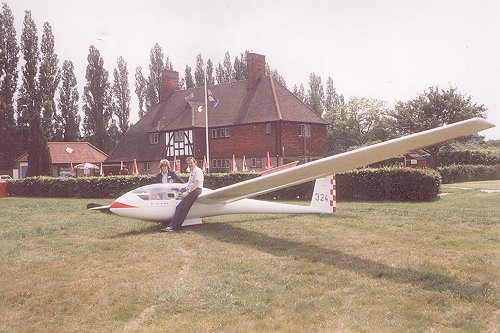 One highly unusual visitor was this Astir glider, seen here outside Biggles restaurant. The pilot elected to land at Denham rather than be driven into the London Control Zone by the weather.