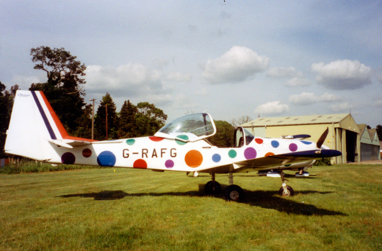 The Alpha Z1 S Play Outside Livery Is Based On Auntie Mabel S Slingsby T 67 Firefly From The British Tv Series Come Outside Here S The Plane Itself For Reference Gtaonline